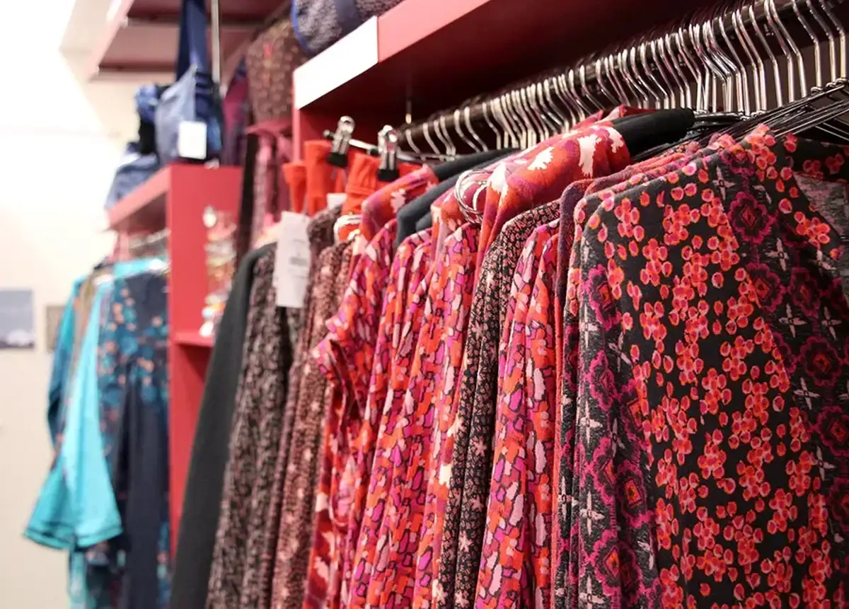 La-Fiancée-du-Mékong-prêt-à-porté-vêtement